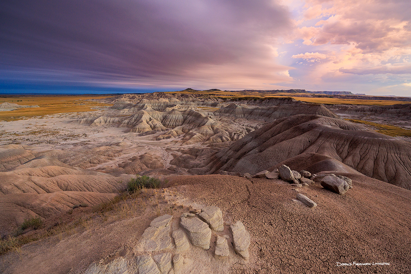 Landscape photograph of Toadstool Geologic Park in western Nebraska during an warm sunrise. - Nebraska Picture